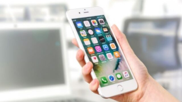 6 Tanda Aksi Kejahatan Mirroring Smartphone dan Cara Mengatasinya